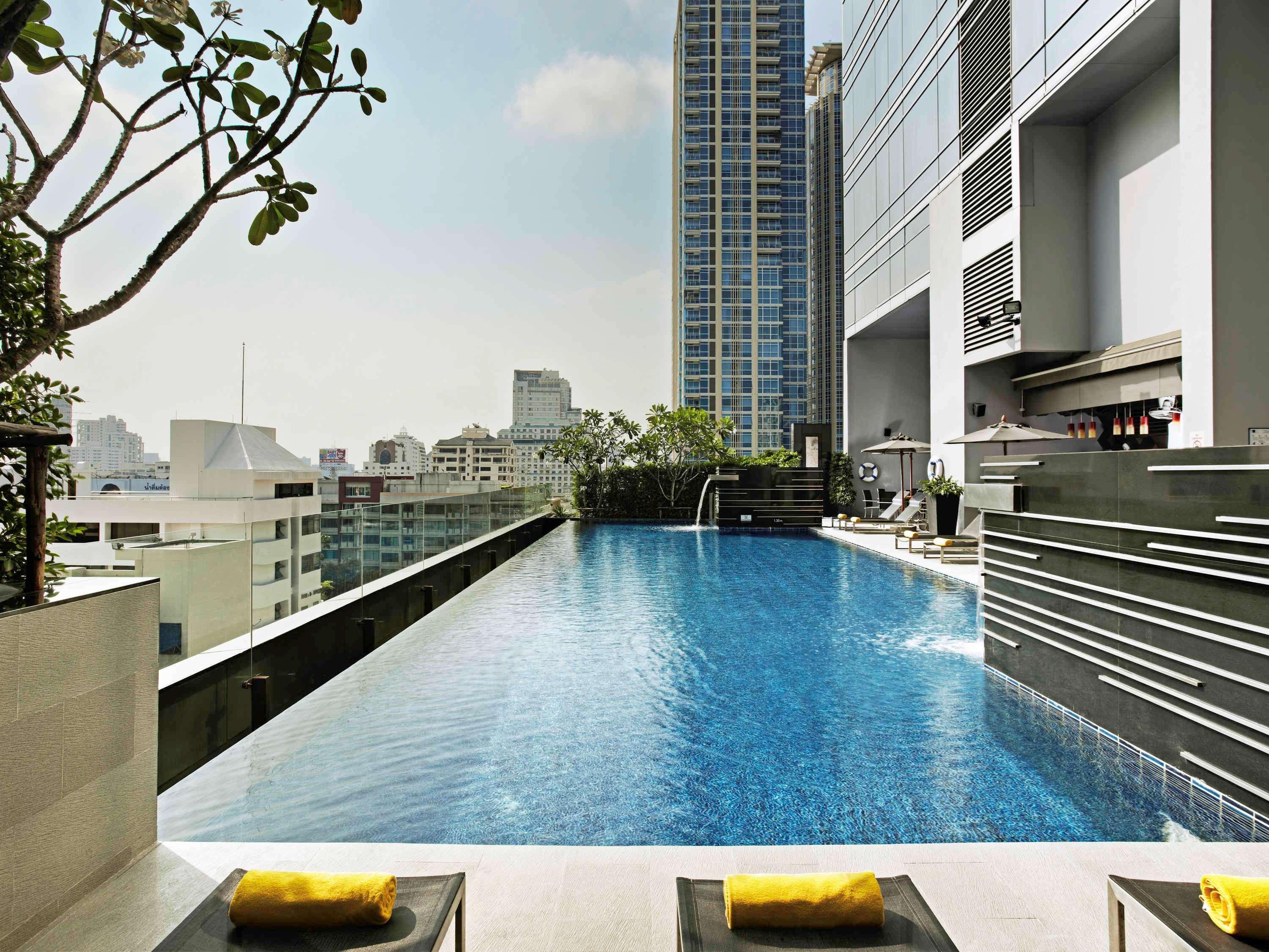 Four Points By Sheraton Bangkok Ploenchit - Formerly Novotel Bangkok Ploenchit Exterior photo