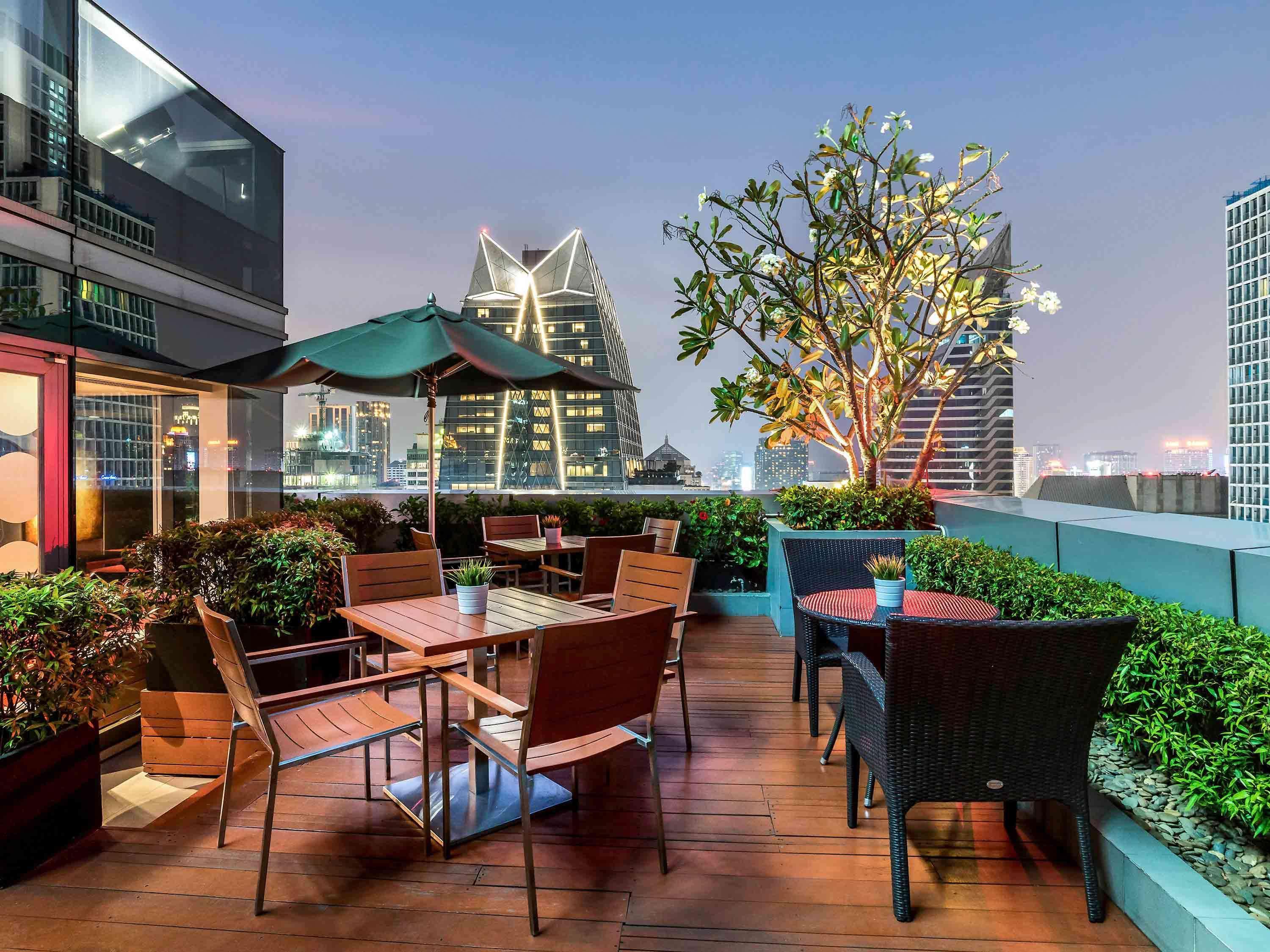 Four Points By Sheraton Bangkok Ploenchit - Formerly Novotel Bangkok Ploenchit Exterior photo